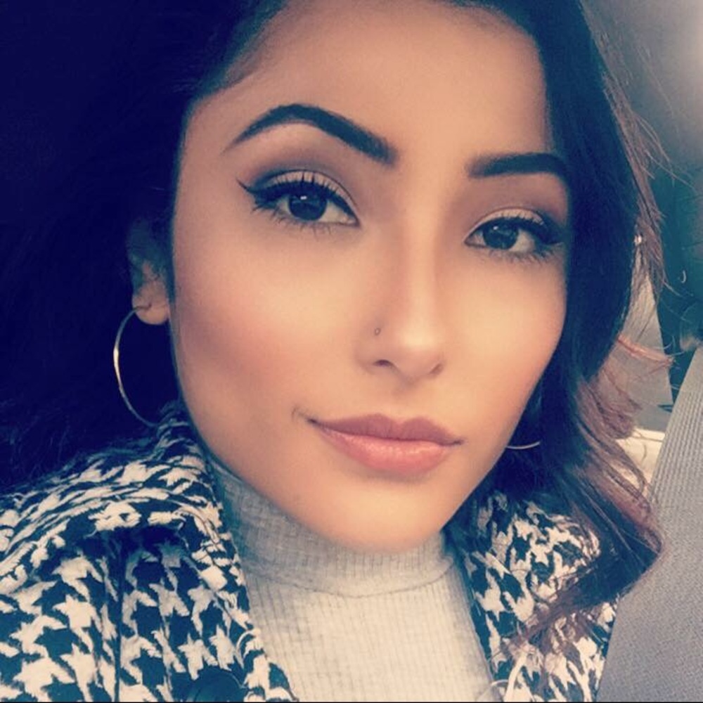 Meet your Posher, Claudia